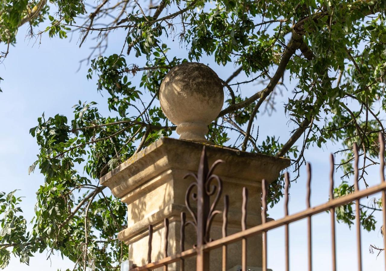 Le Moulin De Valaurie Hotel ภายนอก รูปภาพ